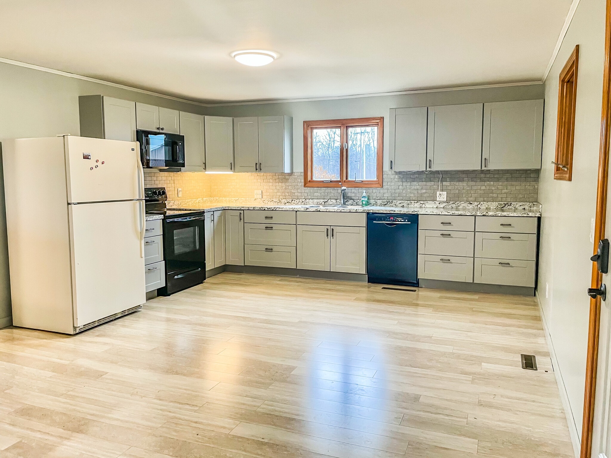 Building Photo - 1699 Main St