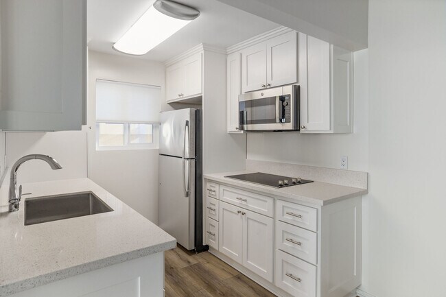 Building Photo - 1916 Clark Ln