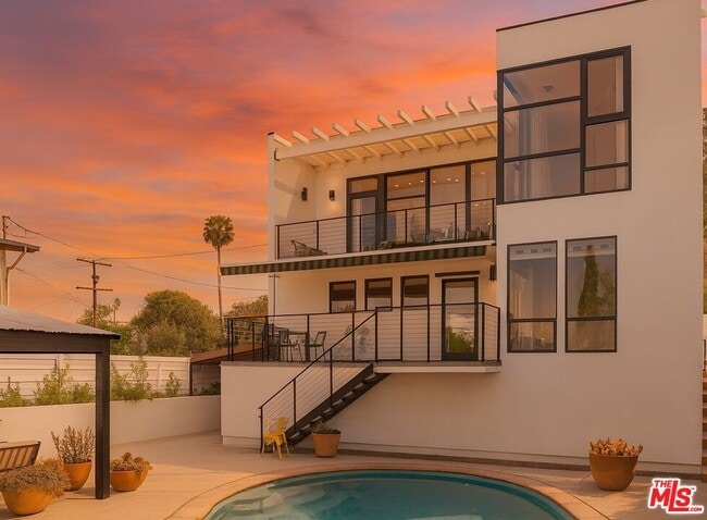 Primary Photo - 2287 Glendale Blvd