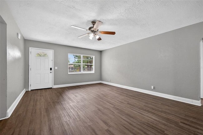 Building Photo - 4621 25th Ave S