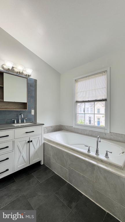 Building Photo - 6622 Frost Lake Ln