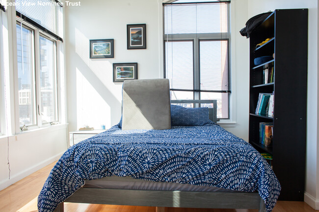 Building Photo - 21 Snow Hill St