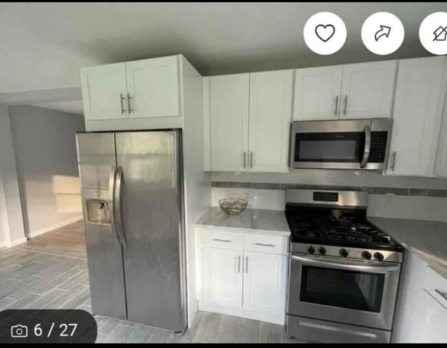 Building Photo - 119 S Academy St