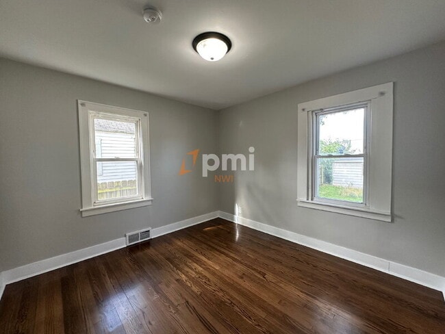 Building Photo - 7414 Tapper Ave