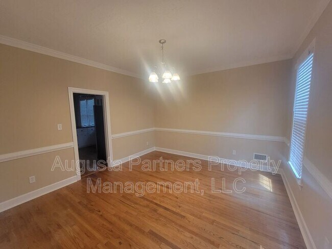 Building Photo - 288 Wakefield Ln S
