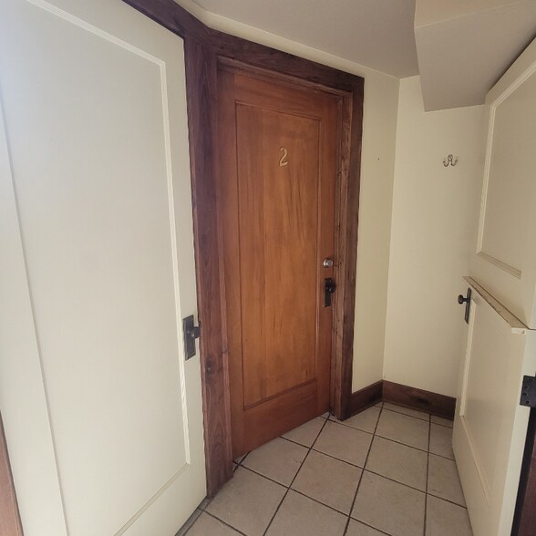 Building Photo - 2654 Tyler Ave