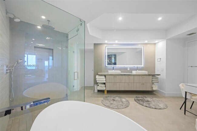 Building Photo - 3802 NE 207th St