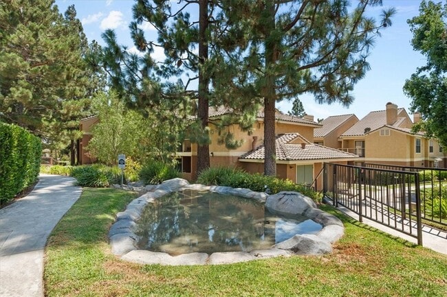 Building Photo - 10655 Lemon Ave