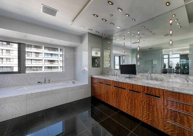 Building Photo - 10800 Wilshire Blvd