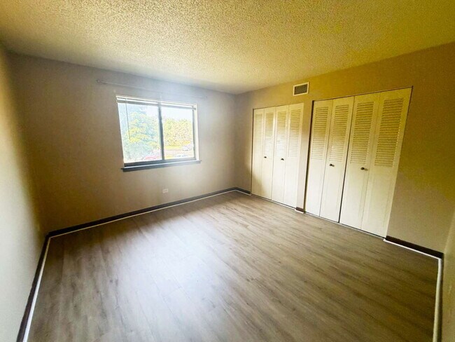 Building Photo - 1472 Carol Ct