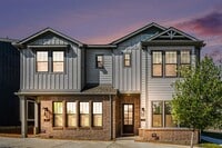 Building Photo - 901 Janwood Dr