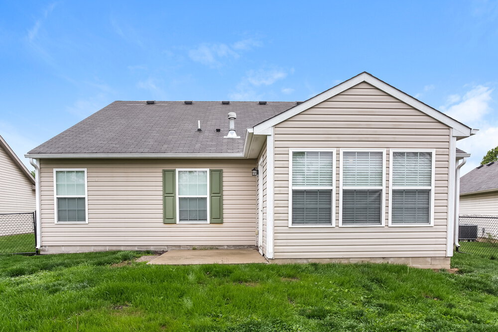 Building Photo - 5765 Arlington Dr