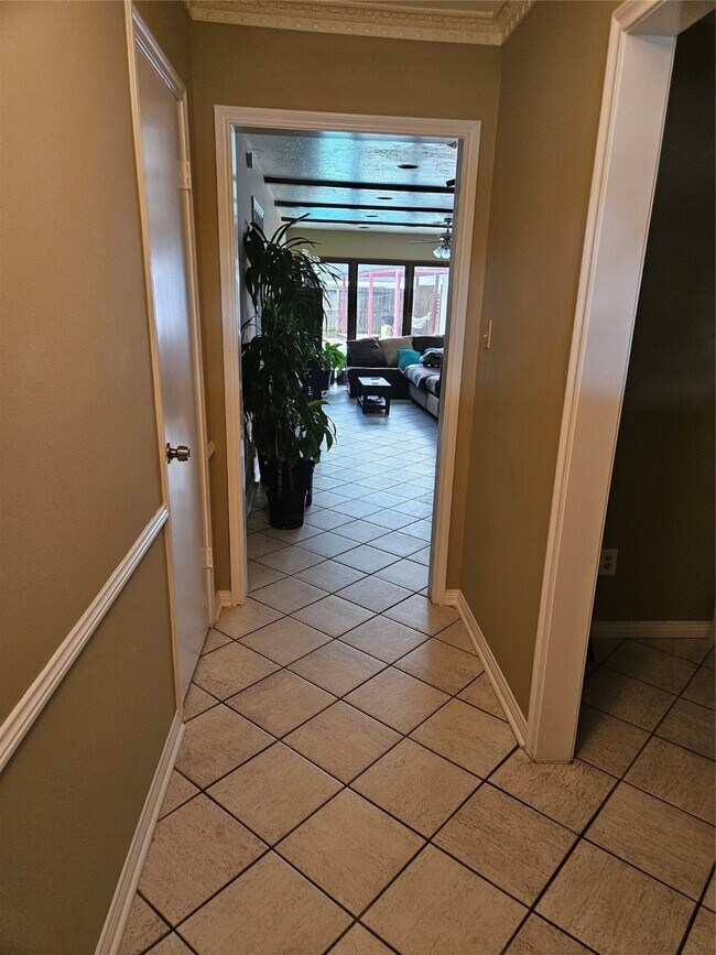 Building Photo - 9231 Stroud Dr