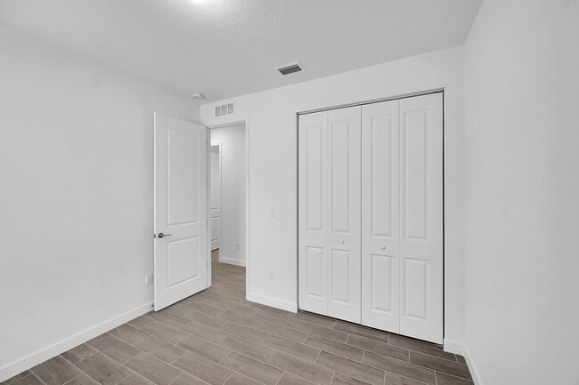 Building Photo - 3587 Angler Dr