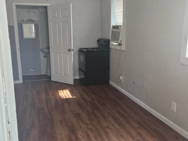 Building Photo - 8215 Stoner Rd