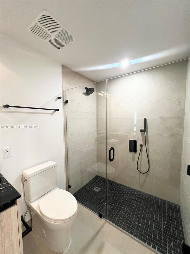 Building Photo - 225 N Miami Ave