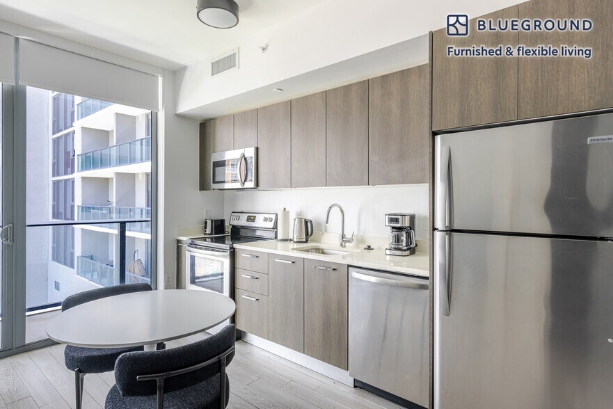 Building Photo - 230 NE 4th St