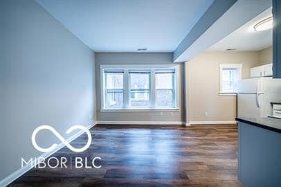 Building Photo - 234 E 9th St