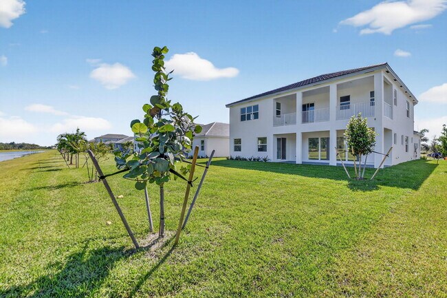 Building Photo - 15120 Wildwood Cir