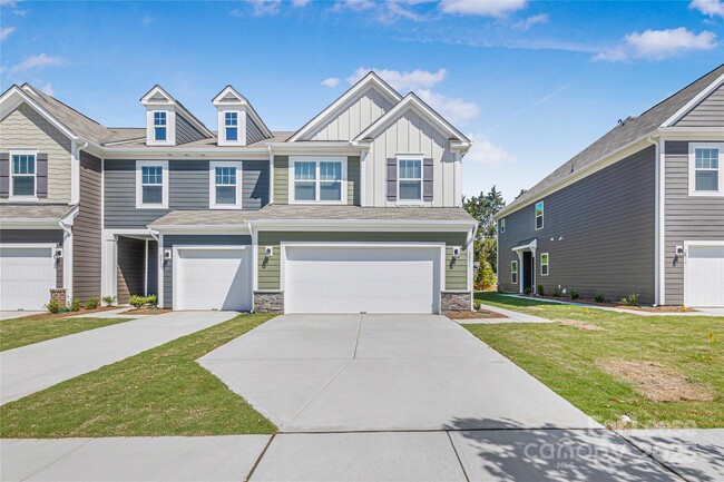 Building Photo - 2871 Yeager Dr NW