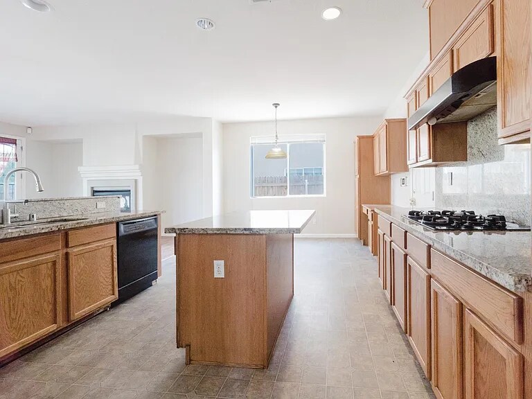 Building Photo - 4255 E Morada Ln