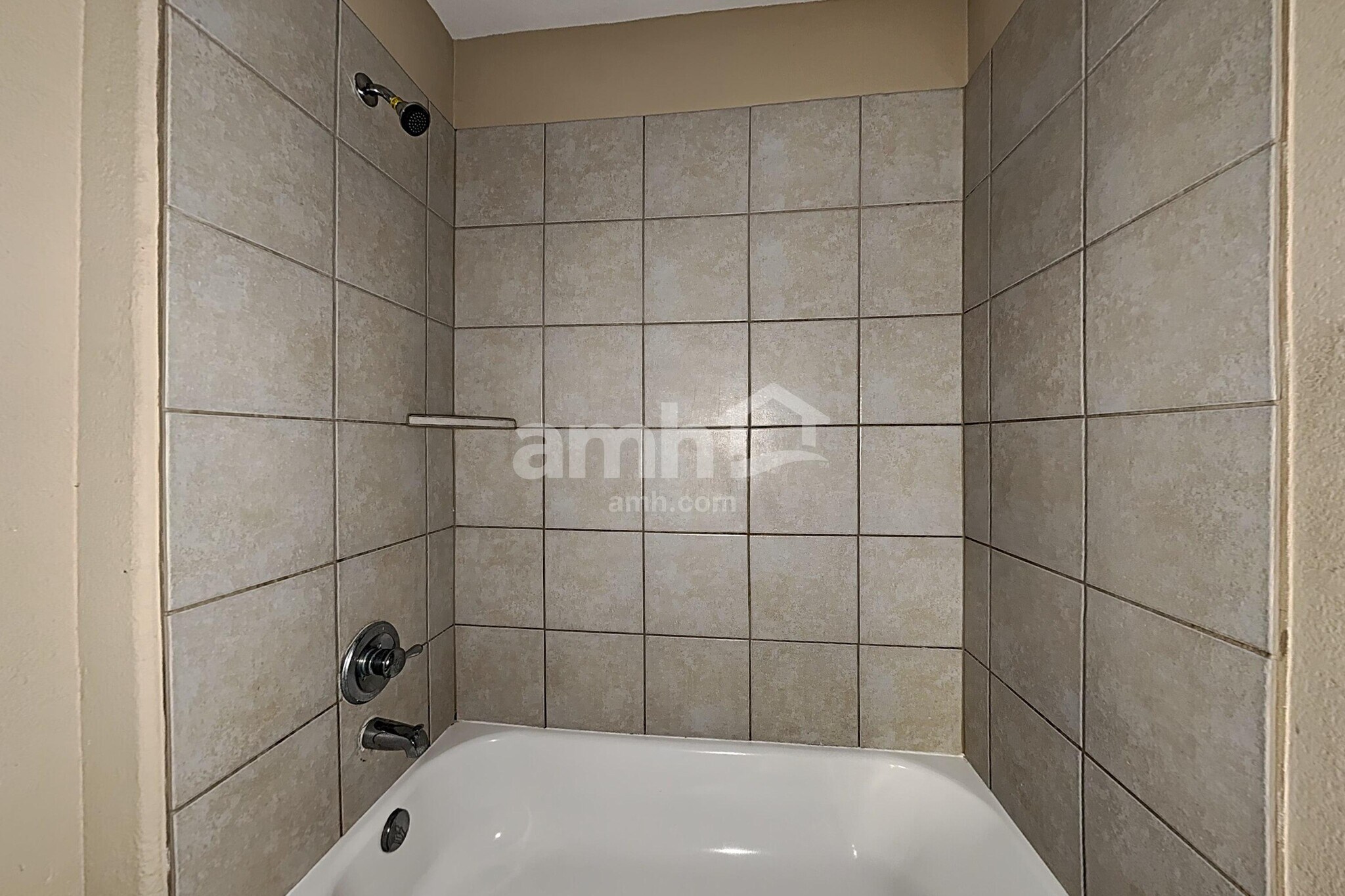 Building Photo - 28606 Lockeridge Farms Dr