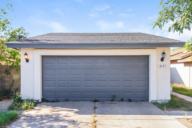 Building Photo - 8147 W Greer Ave