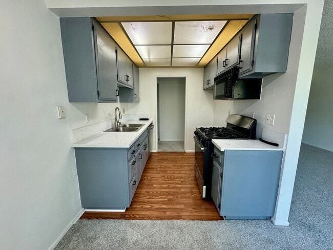 Building Photo - Freshly Updated 2BD/1BA Condo in Desirable Woodlake Village – La Habra!