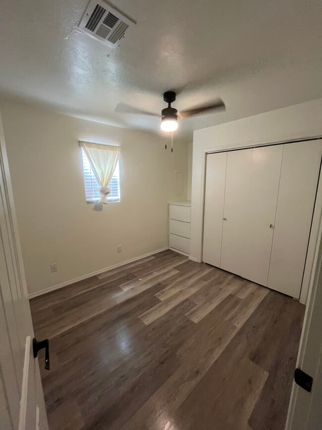 Building Photo - 217 N Duncan St