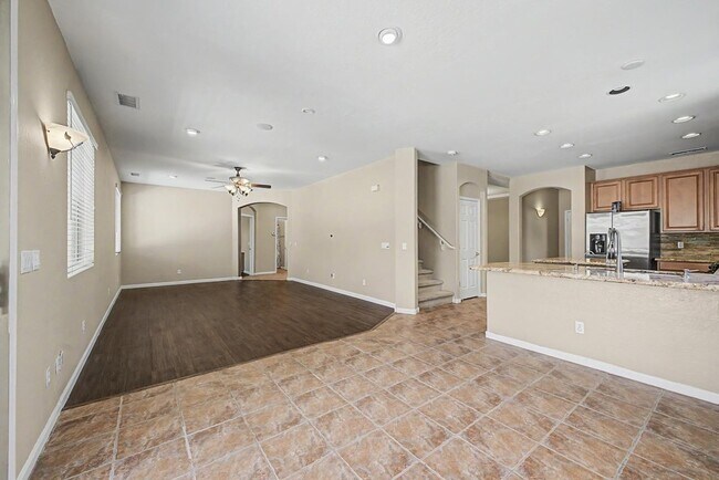 Building Photo - 472 W Pelican Dr