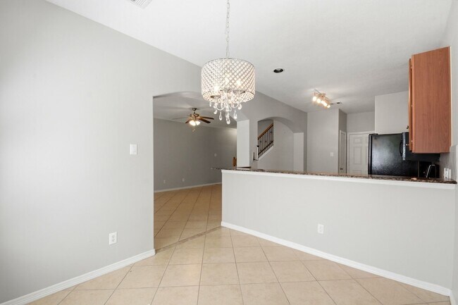 Building Photo - 930 Sterling Creek Cir