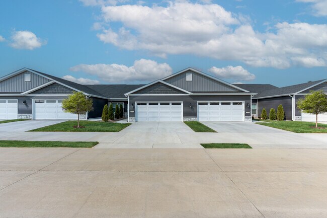 Building Photo - 147 Spartan Circle
