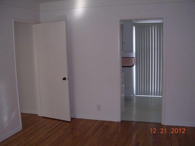 Building Photo - 4116 Neosho Ave