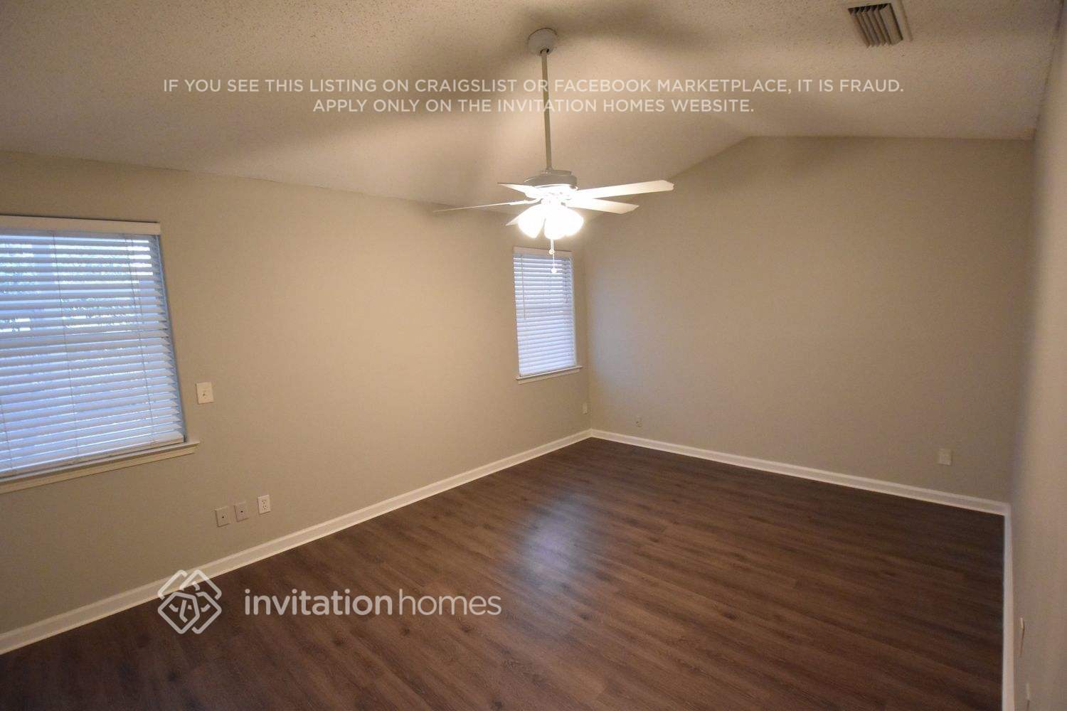 Building Photo - 2139 Lady Di Ln
