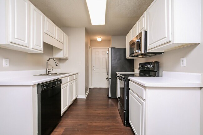 Building Photo - 3216 Marcony Way