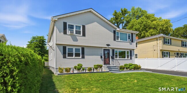 Building Photo - 112 Joy Ln