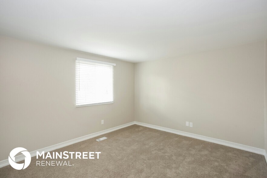 Building Photo - 7414 Shadowlake Dr