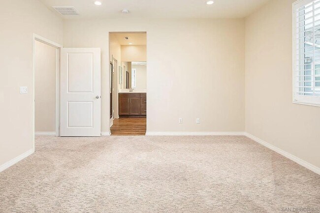 Building Photo - 518 Surfbird Ln