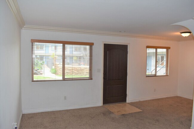 Building Photo - 1 Bedroom Condo in the Tapestry Community of Imperial Beach