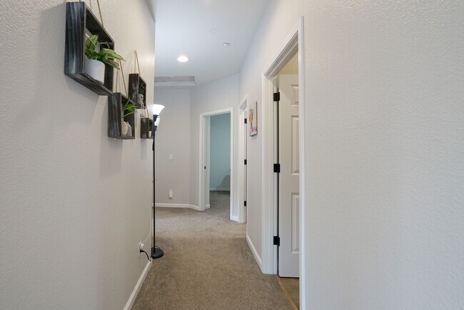 Building Photo - 5884 Cedarwood Cmn