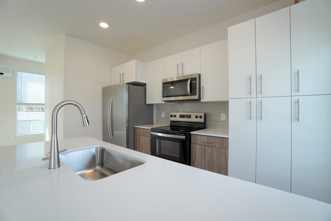 Building Photo - 4629 N Iota Ln