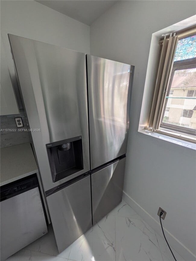 Building Photo - 108 Gardens Dr