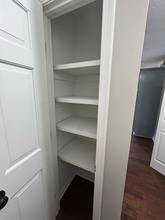 Building Photo - 104 Timber Walk