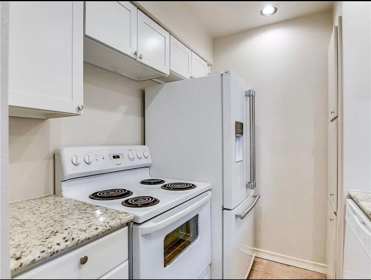 Building Photo - 2905 Swisher St