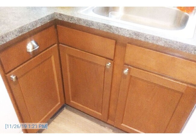 Building Photo - 539 Lowell Ave