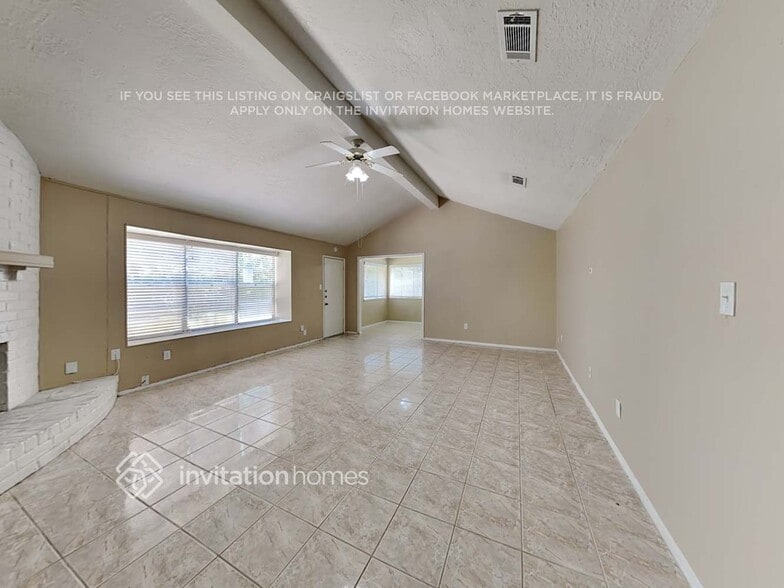 Building Photo - 22610 Meadowgate Dr