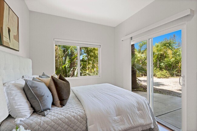 Building Photo - Beautiful Custom Built, Two-Story Home on ...
