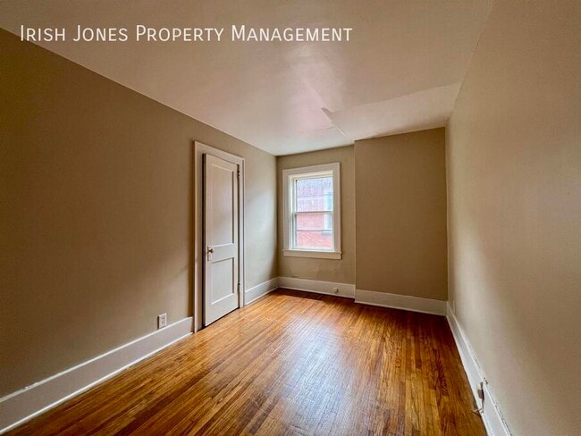 Building Photo - 62 Park St