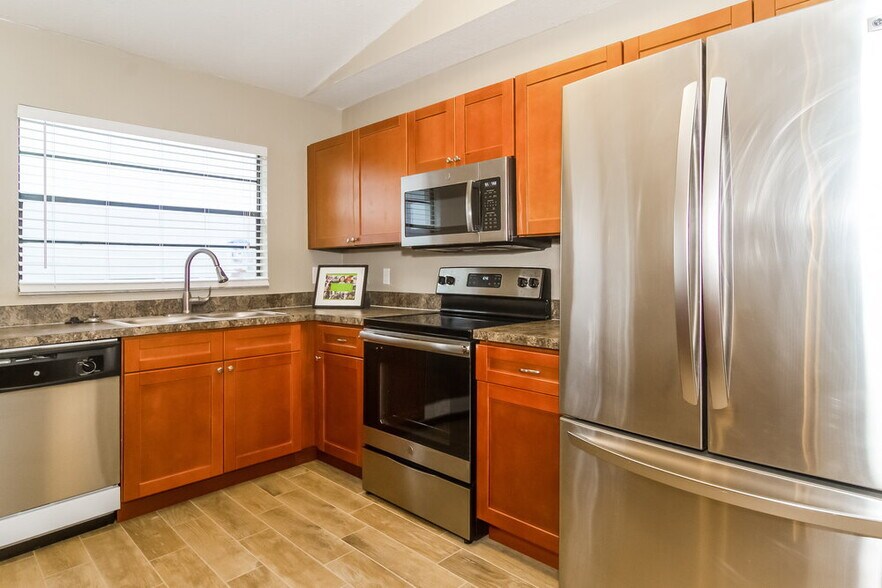 Building Photo - 1345 Bridlebrook Dr