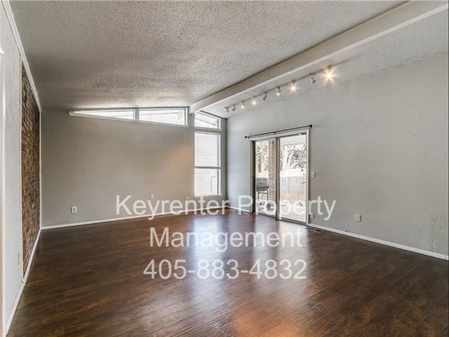 Building Photo - 507 NE 61st St